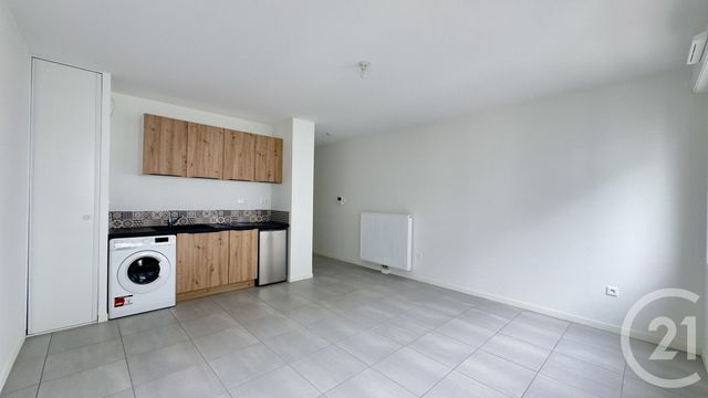 Appartement F1 &agrave; louer - 1 pi&egrave;ce - 28,63 m2 - Dax - 40 - AQUITAINE