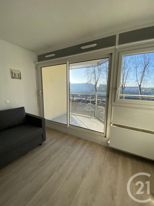 Appartement Studio &agrave; louer - 1 pi&egrave;ce - 24,72 m2 - Dax - 40 - AQUITAINE