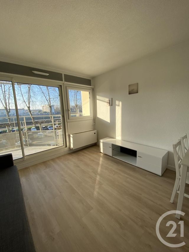Appartement Studio &agrave; louer - 1 pi&egrave;ce - 24,72 m2 - Dax - 40 - AQUITAINE