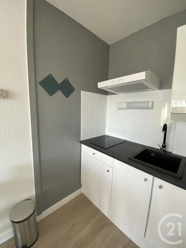 Appartement Studio &agrave; louer - 1 pi&egrave;ce - 24,72 m2 - Dax - 40 - AQUITAINE
