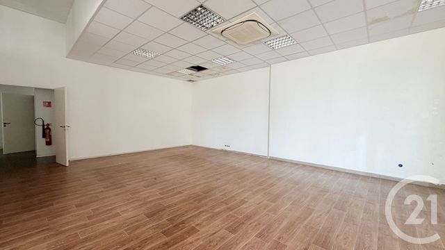 Local commercial à louer - 316.0 m2 - 40 - Landes