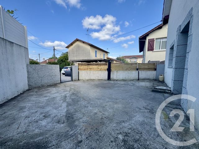 Appartement F3 &agrave; louer - 3 pi&egrave;ces - 68,29 m2 - Dax - 40 - AQUITAINE