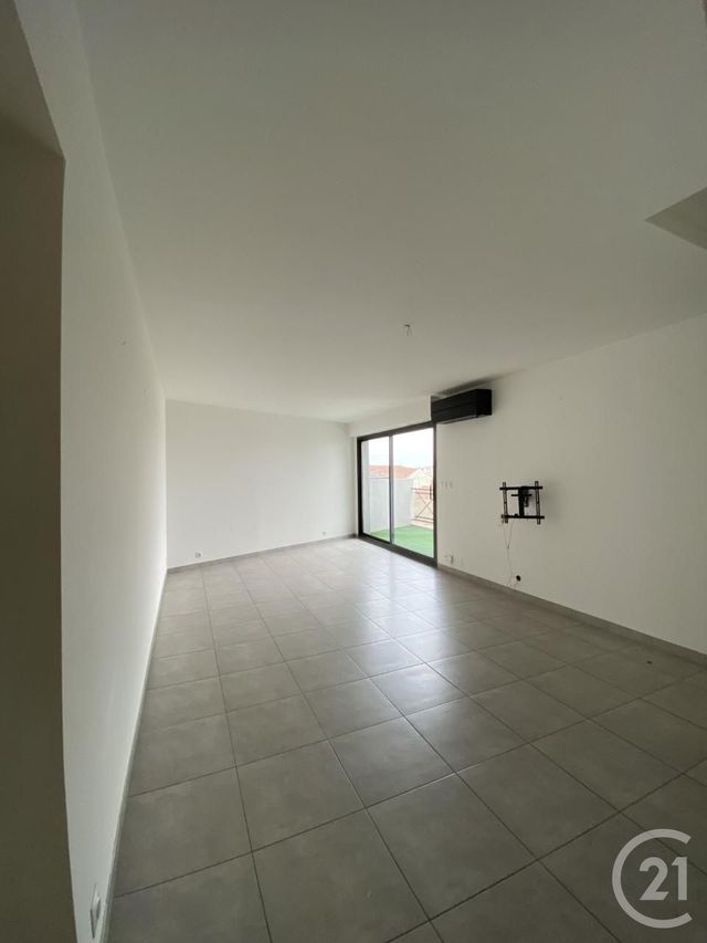 Appartement F3 &agrave; louer - 3 pi&egrave;ces - 81,17 m2 - Dax - 40 - AQUITAINE