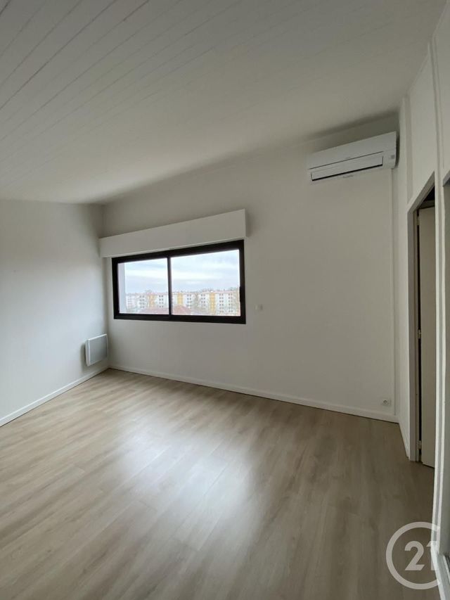 Appartement F3 &agrave; louer - 3 pi&egrave;ces - 81,17 m2 - Dax - 40 - AQUITAINE