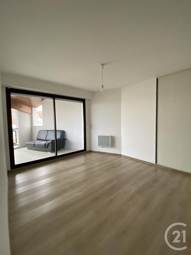 Appartement F3 &agrave; louer - 3 pi&egrave;ces - 81,17 m2 - Dax - 40 - AQUITAINE
