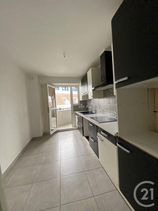 Appartement F3 &agrave; louer - 3 pi&egrave;ces - 81,17 m2 - Dax - 40 - AQUITAINE