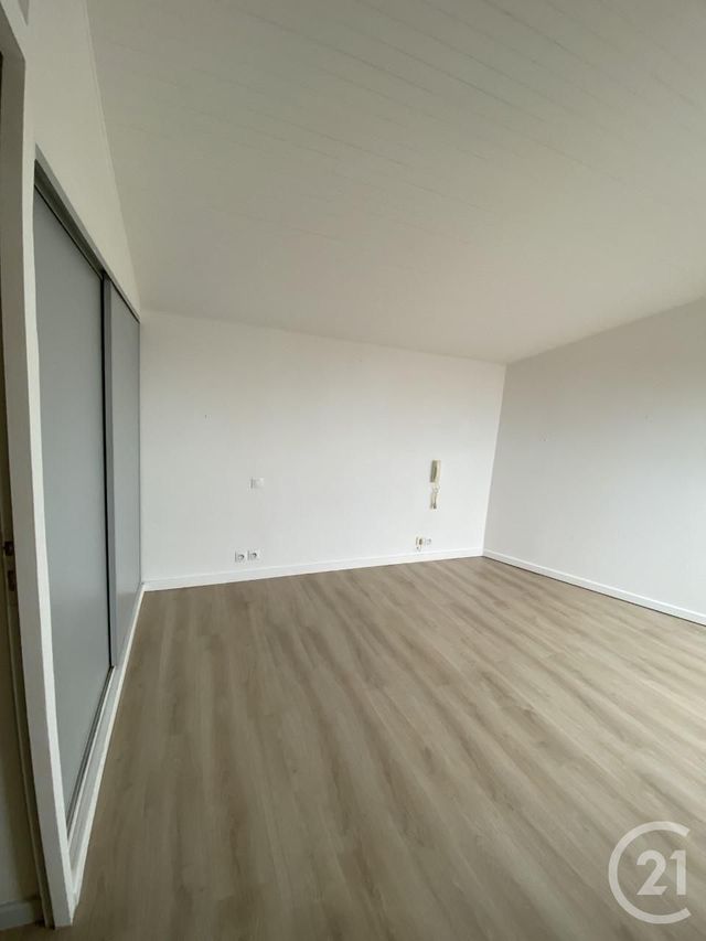 Appartement F3 &agrave; louer - 3 pi&egrave;ces - 81,17 m2 - Dax - 40 - AQUITAINE