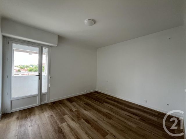 Appartement F3/f4 &agrave; louer - 3 pi&egrave;ces - 86,95 m2 - Dax - 40 - AQUITAINE