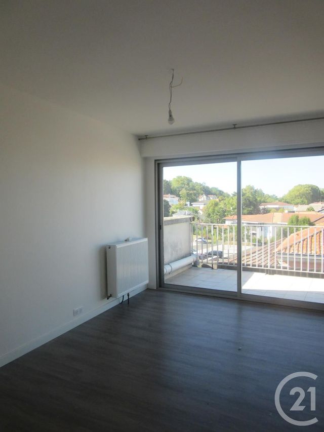Appartement T2 &agrave; louer - 2 pi&egrave;ces - 46,50 m2 - Dax - 40 - AQUITAINE