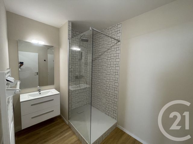 Appartement F3 &agrave; louer - 3 pi&egrave;ces - 66,37 m2 - Dax - 40 - AQUITAINE