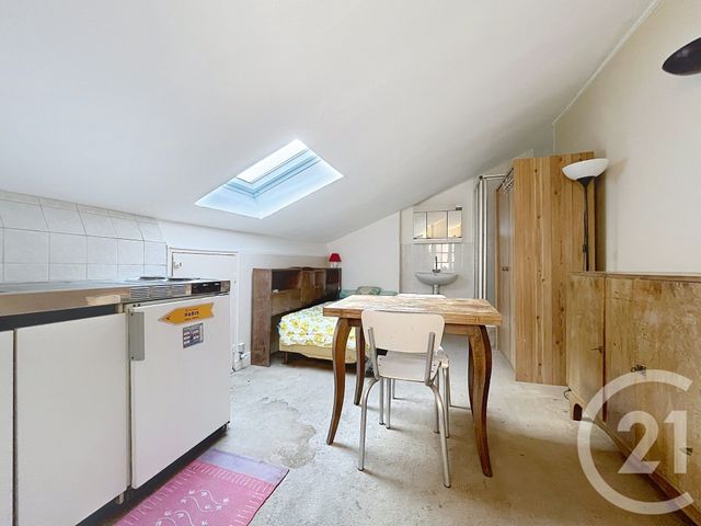 Appartement Chambre &agrave; vendre - 1 pi&egrave;ce - 10,31 m2 - Paris - 75020 - ILE-DE-FRANCE