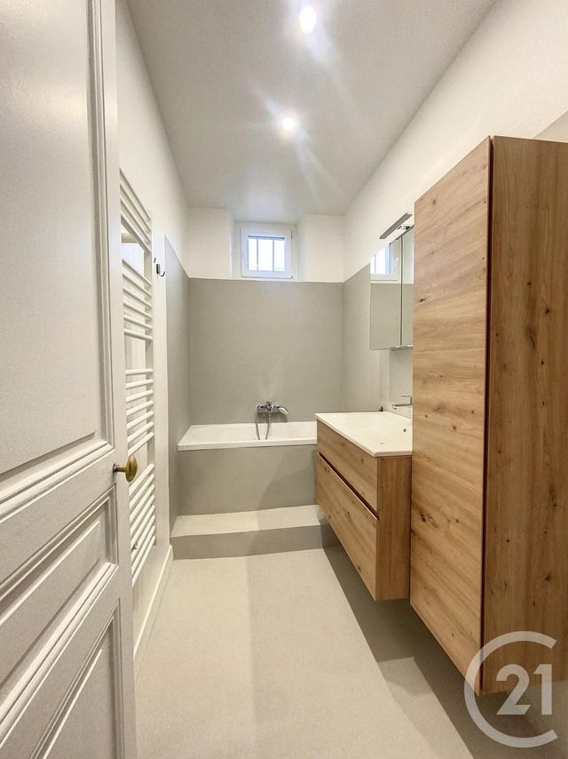 Appartement F2 &agrave; louer - 2 pi&egrave;ces - 40,72 m2 - Paris - 75020 - ILE-DE-FRANCE