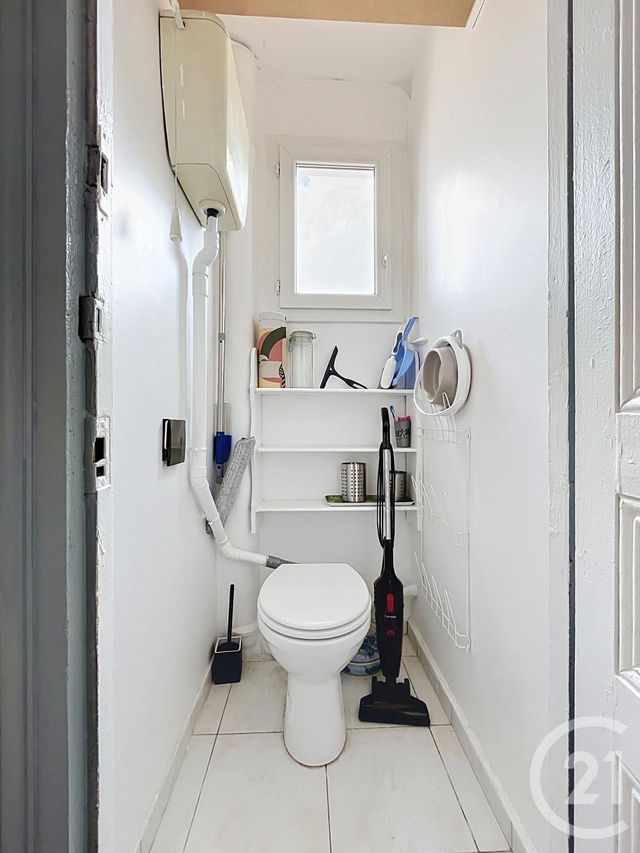 Appartement Studio &agrave; vendre - 1 pi&egrave;ce - 9,94 m2 - Paris - 75020 - ILE-DE-FRANCE