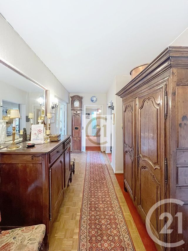 Appartement à vendre - 6 pièces - 166,77 m2 - St Cloud - 92 - ILE-DE-FRANCE