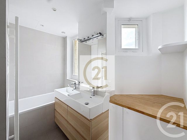 Appartement F5 &agrave; louer - 5 pi&egrave;ces - 103 m2 - St Cloud - 92 - ILE-DE-FRANCE