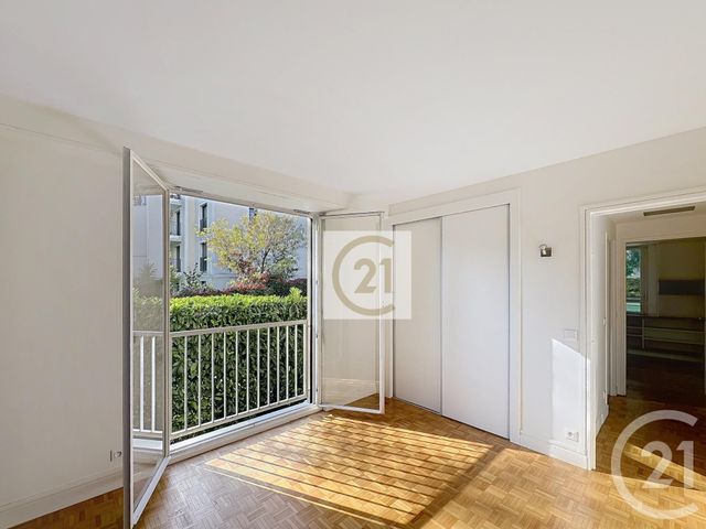 Appartement F5 à vendre - 5 pièces - 94 m2 - St Cloud - 92 - ILE-DE-FRANCE