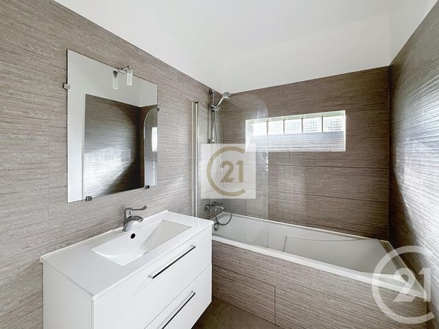 Appartement F5 à vendre - 5 pièces - 94 m2 - St Cloud - 92 - ILE-DE-FRANCE