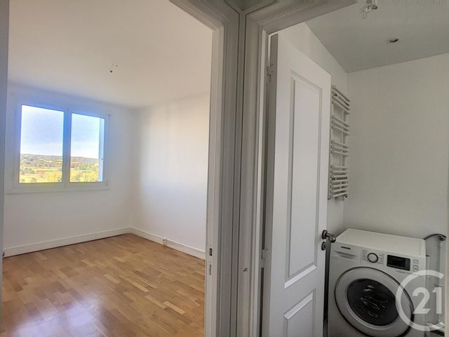 Appartement F3 à louer - 3 pièces - 68,83 m2 - St Cloud - 92 - ILE-DE-FRANCE
