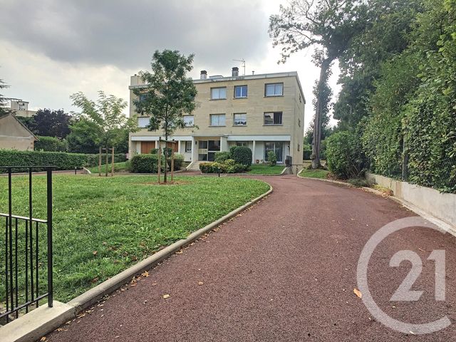 Appartement Studio à louer - 1 pièce - 20,30 m2 - Garches - 92 - ILE-DE-FRANCE