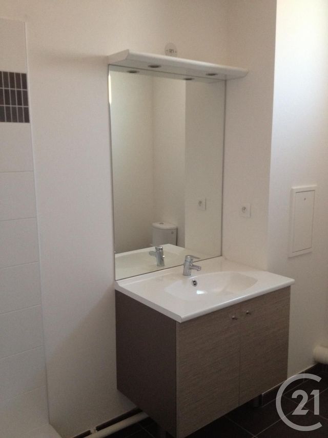 Appartement F1 &agrave; louer - 1 pi&egrave;ce - 31,90 m2 - St Cloud - 92 - ILE-DE-FRANCE