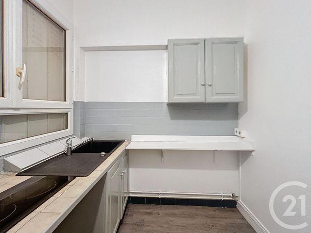Appartement Studio &agrave; louer - 1 pi&egrave;ce - 18,50 m2 - St Cloud - 92 - ILE-DE-FRANCE