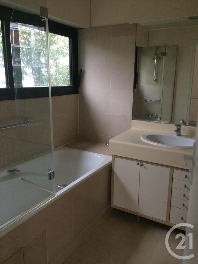 Appartement F4 &agrave; louer - 4 pi&egrave;ces - 96 m2 - St Cloud - 92 - ILE-DE-FRANCE