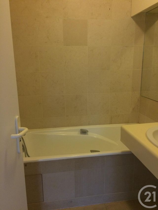 Appartement F4 &agrave; louer - 4 pi&egrave;ces - 96 m2 - St Cloud - 92 - ILE-DE-FRANCE