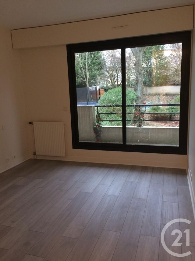 Appartement F4 &agrave; louer - 4 pi&egrave;ces - 96 m2 - St Cloud - 92 - ILE-DE-FRANCE