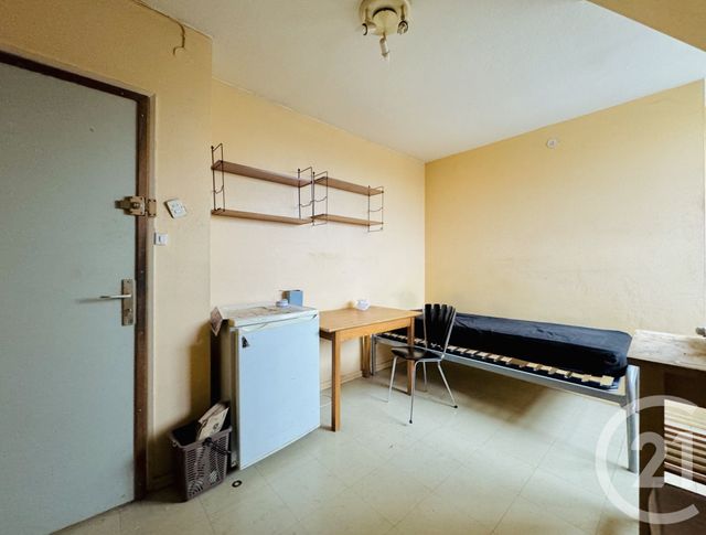 Appartement Chambre &agrave; vendre - 1 pi&egrave;ce - 10,79 m2 - Strasbourg - 67 - ALSACE