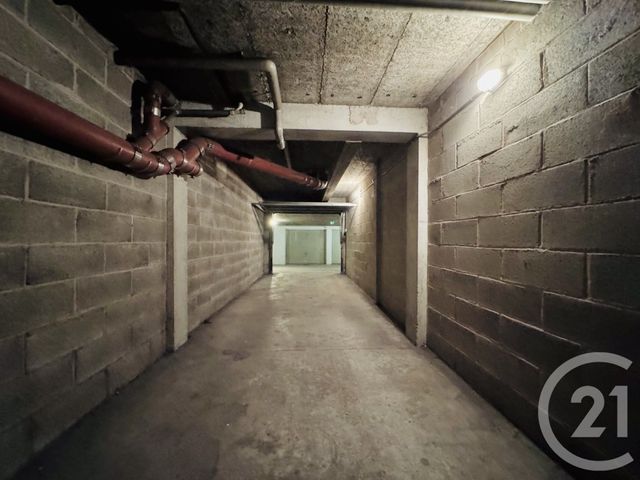 Parking &agrave; vendre - 23 m2 - Strasbourg - 67 - ALSACE