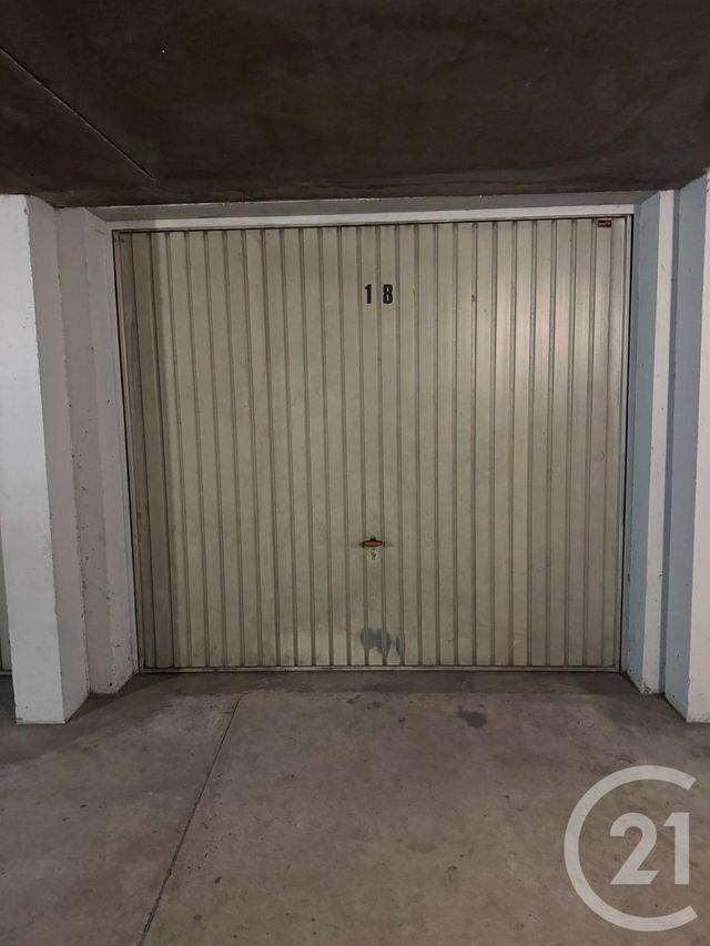 Parking &agrave; vendre - 23 m2 - Strasbourg - 67 - ALSACE