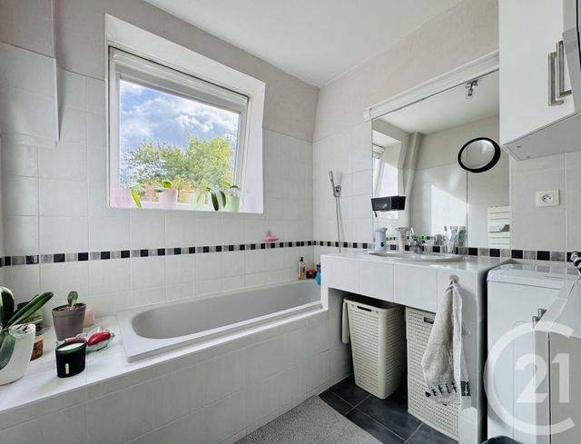 Appartement F3 à vendre - 3 pièces - 72 m2 - Strasbourg - 67 - ALSACE