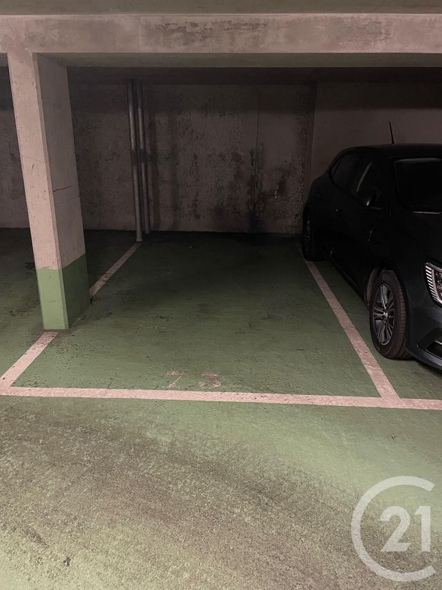 Parking à louer - 12 m2 - Paris - 75015 - ILE-DE-FRANCE