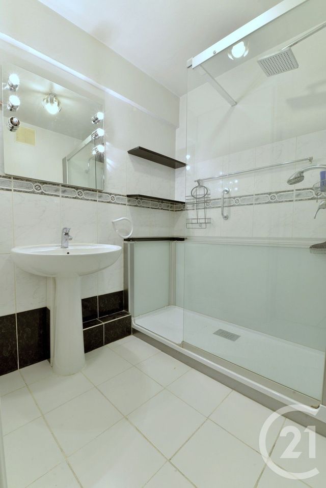 Appartement F2 &agrave; louer - 2 pi&egrave;ces - 43,13 m2 - Paris - 75015 - ILE-DE-FRANCE