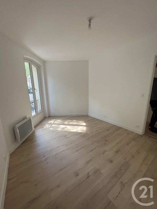 Appartement F3 à vendre - 3 pièces - 55 m2 - Paris - 75018 - ILE-DE-FRANCE