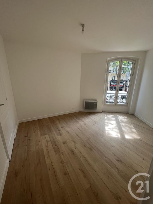 Appartement F3 à vendre - 3 pièces - 55 m2 - Paris - 75018 - ILE-DE-FRANCE