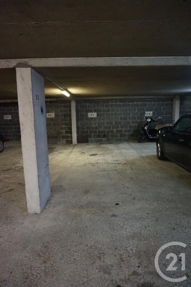Parking à louer - 15 m2 - Paris - 75015 - ILE-DE-FRANCE