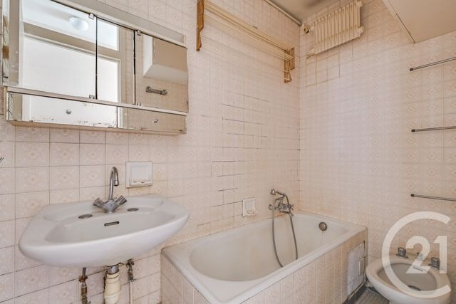 Appartement F4 &agrave; vendre - 3 pi&egrave;ces - 74,06 m2 - Paris - 75015 - ILE-DE-FRANCE