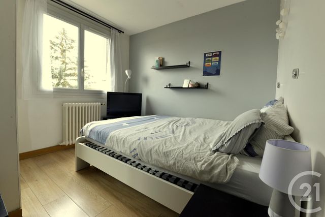 Appartement &agrave; louer - 4 pi&egrave;ces - 68,55 m2 - 92 - ILE-DE-FRANCE