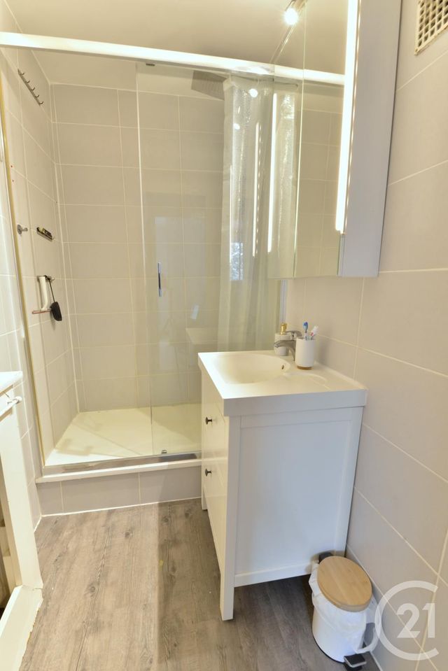 Appartement &agrave; louer - 4 pi&egrave;ces - 68,55 m2 - 92 - ILE-DE-FRANCE