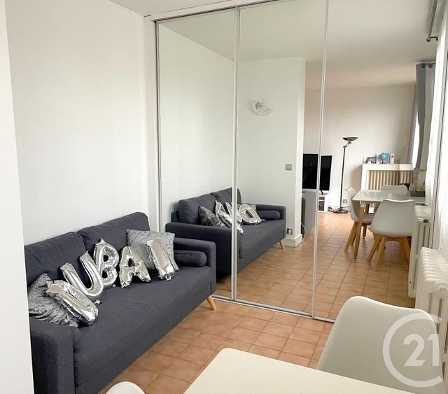 Appartement &agrave; louer - 4 pi&egrave;ces - 68,55 m2 - 92 - ILE-DE-FRANCE