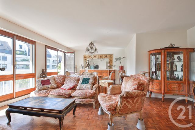 Appartement à vendre - 6 pièces - 144,22 m2 - Paris - 75015 - ILE-DE-FRANCE