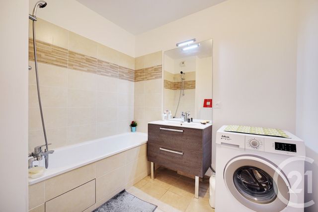 Appartement F3 &agrave; vendre - 3 pi&egrave;ces - 64 m2 - St Denis - 93 - ILE-DE-FRANCE