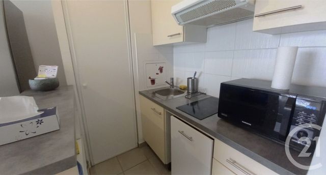 Appartement Studio &agrave; louer - 1 pi&egrave;ce - 32,10 m2 - Puteaux - 92 - ILE-DE-FRANCE