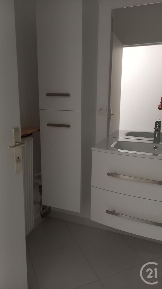Appartement F3 &agrave; louer - 3 pi&egrave;ces - 57,24 m2 - Paris - 75015 - ILE-DE-FRANCE