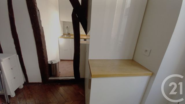 Appartement &agrave; louer - 2 pi&egrave;ces - 30,60 m2 - Paris - 75018 - ILE-DE-FRANCE