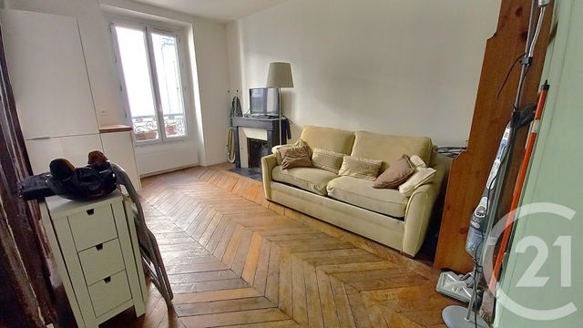 Appartement &agrave; louer - 2 pi&egrave;ces - 30,60 m2 - Paris - 75018 - ILE-DE-FRANCE