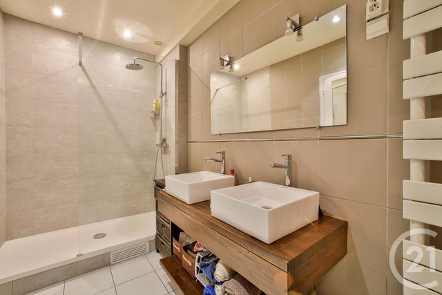 Appartement + f6 &agrave; vendre - 6 pi&egrave;ces - 158,70 m2 - Paris - 75015 - ILE-DE-FRANCE