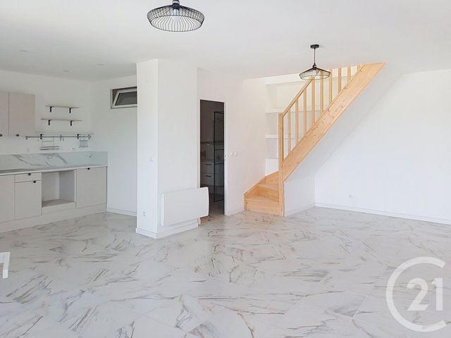 Appartement F3 &agrave; louer - 3 pi&egrave;ces - 86,51 m2 - Rouilly - 77 - ILE-DE-FRANCE