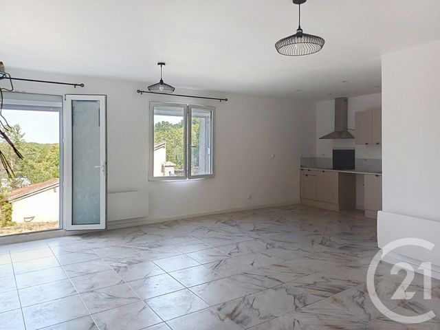 Appartement F3 &agrave; louer - 3 pi&egrave;ces - 86,51 m2 - Rouilly - 77 - ILE-DE-FRANCE